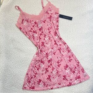 BCBGMaxAzria Pink Floral Chemise